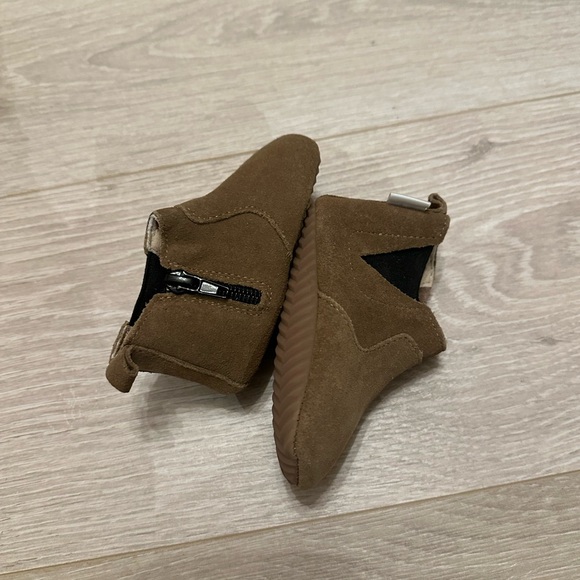 Brown Suede Chelsea Baby Boots Size 4 - Picture 8 of 11
